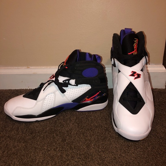 Air Jordan’s - Picture 3 of 3